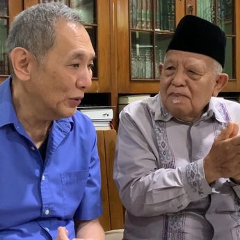 Kiai &lsquo;Singa Podium&rsquo; Minta Prabowo Tak Gentar Berantas Korupsi