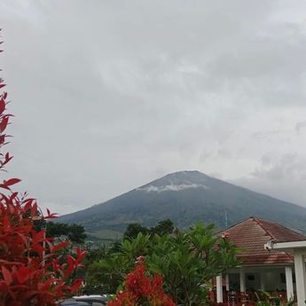 Jalur Pendakian Rinjani Dibuka Mulai April 2026
