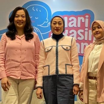 Edukasi Ratusan Ibu Tentang Ritual Oles, Pijat, Love dengan Balsam Khusus Bayi