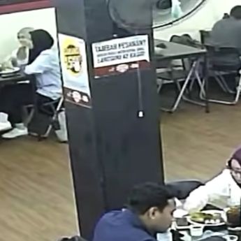 Detik-detik Tas Milik Pengunjung Warung Praz Teguh Raib Diambil Saat Buka Puasa