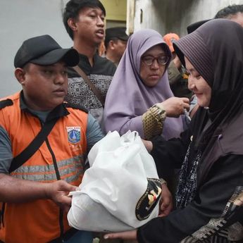 Baznas DKI: Zakat Fitrah Boleh Dibayar dengan Uang Hasil Hutang