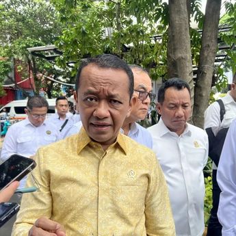 Bahlil Siapkan Insentif untuk Konversi Motor Bensin ke Motor Listrik