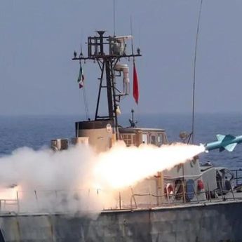 AS Hancurkan Kapal Iran di Selat Hormuz di Tengah Dugaan Pemasangan Ranjau