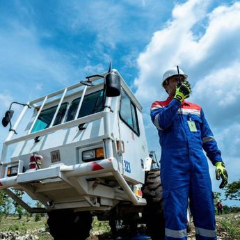 Tak Banyak yang Tahu, Distribusi Energi ke Daerah Terpencil Penuh Tantangan Ekstrem