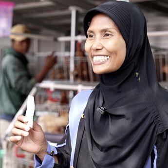 Penerima PKH Dapat Bantuan Ayam Petelur: Berjanji Budidayakan Sampai Berhasil