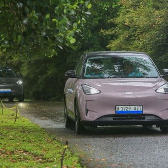 Mudik Lebaran Lebih Hemat dengan Mobil Listrik, Geely Bagikan Tips dan Program "Semarak Lebaran"