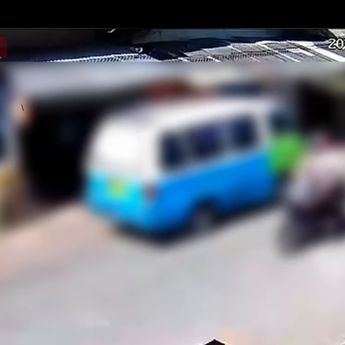 Pemotor Dihantam Angkot di Sukabumi, 2 Orang Kritis