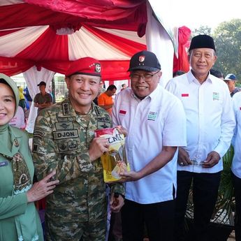 Sinar Mas Salurkan Wakaf Alquran untuk Kopassus dan Kementerian Luar Negeri