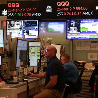 Saham Wall Street Anjlok Dipicu Lonjakan Harga Minyak