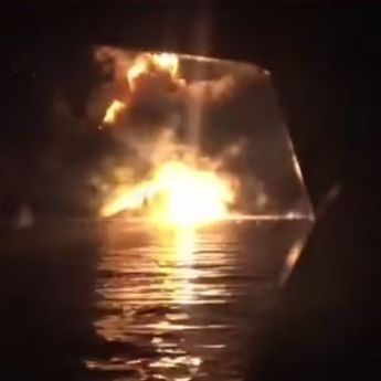 IRGC Rilis Video Detik-detik Rudal Bawah Laut Hantam Kapal Tanker Amerika