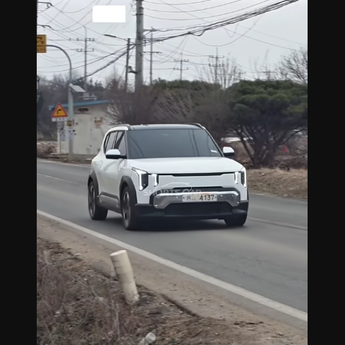 Mobil Listrik Kia EV2 Tertangkap Kamera di Jalanan Tanpa Kamuflase