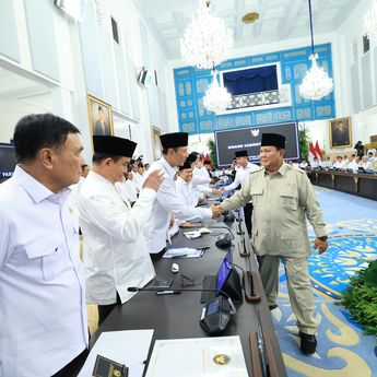 Prabowo Minta Jajarannya Kaji Skenario WFH dan Pengurangan Hari Kerja Warga RI untuk Tekan Konsumsi BBM Jika Krisis Terjadi