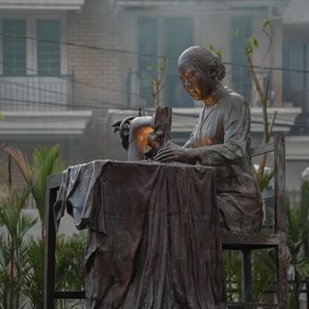 Taman Bendera Pusaka Diresmikan Pramono: Ada Lapangan Padel hingga Patung Fatmawati