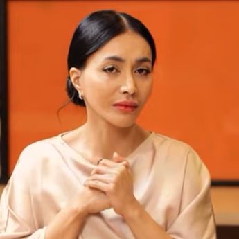 Tangis Denada Pecah: Ressa Itu Tidak Dibuang