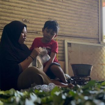 Setiap Perjuangan Layak Ditemani: Perjalanan Ibu Wulan Bangkit dari Titik Terendah hingga Memiliki Rumah Sendiri