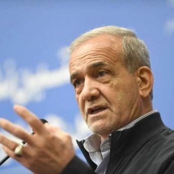 Presiden Iran Janji Balas Keras Kematian Ali Larijani