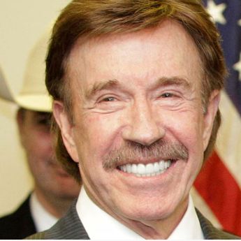 Aktor Laga Chuck Norris Meninggal Dunia