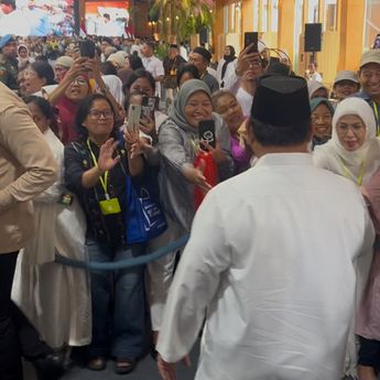 Pertama Kali Masuk Istana Saat Lebaran Bareng Prabowo, Warga Terharu: Oh Begini Rasanya