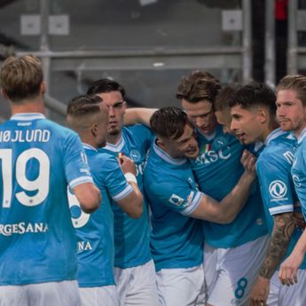 Fakta Napoli Kini Lompati AC Milan di Klasemen
