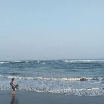 Waspada! Cuaca Ekstrem Intai Destinasi Wisata Jateng Hari Ini