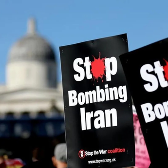 Trump Klaim Negosiasi AS&ndash;Iran Berlanjut, Teheran Bantah Ada Perundingan