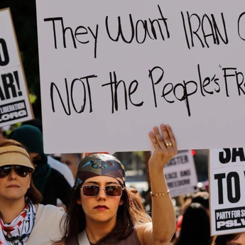 Trump Klaim Iran Izinkan 10 Kapal Minyak Lewati Selat Hormuz sebagai &ldquo;Hadiah&rdquo; untuk AS