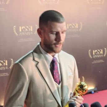 Maarten Paes Menangi Penghargaan Kiper Terbaik PSSI Awards 2026