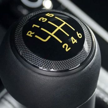 Transmisi Manual Kian Punah, Jumlah Mobil Tiga Pedal Turun Hampir 50% dalam 5 Tahun