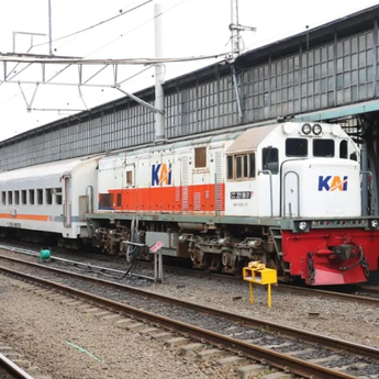 Longsor Ganggu Jalur KA Bandung Barat, KAI Lakukan Penanganan Intensif