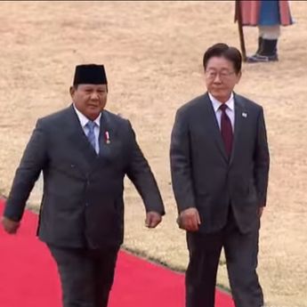 Prabowo Disambut Hangat Presiden Korea Selatan di Blue House, Bahas Kerja Sama Strategis