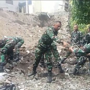 Respons Cepat TNI Tangani Dampak Gempa M 7,6 di Sulawesi Utara