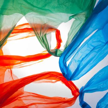 Harga Plastik Meroket, Naik Hampir Dua Kali Lipat