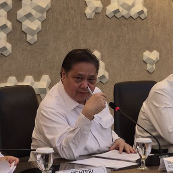 Harga Avtur Naik, Pemerintah Izinkan Tiket Pesawat Naik 13 Persen selama 2 Bulan