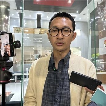 KPK Periksa Pengusaha Rokok Haji Her dalam Kasus Korupsi Bea Cukai