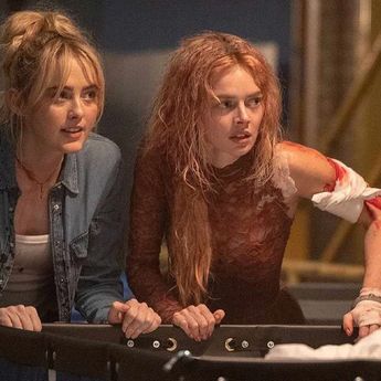 Review Ready or Not 2: Here I Come, Sekuel Horor Komedi yang Lebih Brutal dan Memuaskan