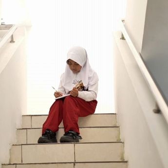 Prabowo Buka Pendidikan Asrama Gratis, Anak Keluarga Miskin Kini Bisa Makan 3 Kali Sehari