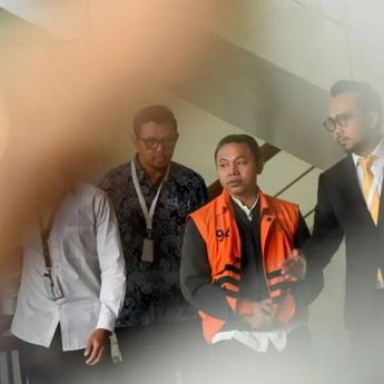 KPK Periksa Ajudan Gubernur Riau Nonaktif Terkait Kasus Pemerasan