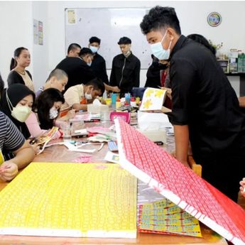 Menilik Masa Lalu dan Kini: Transformasi dan Jejak Kemanusiaan JNE Menghubungkan Indonesia