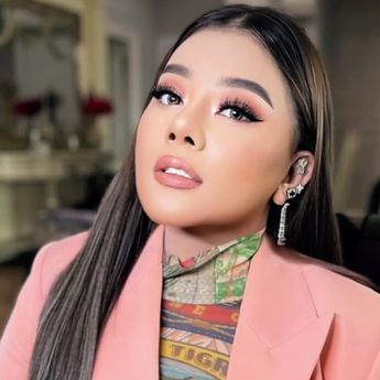 Shindy Samuel Ngaku Ditalak Tiga Suami Sampai Diludahi dan Dikatai Badak