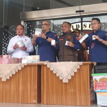 Kejagung Sita Rp11 Miliar dari Kantor Tersangka AW dalam Kasus TPPU Zarof Ricar