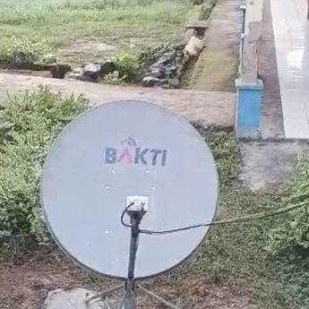 Tak Perlu Lagi Naik Bukit, Siswa-siswi SMPN 03 di Bima Kini Bisa Internetan di Sekolah