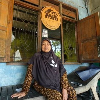 Tangis Haru Sukinem: Berkat MBG, Omzet Pabrik Tahu Miliknya Naik Dua Kali Lipat