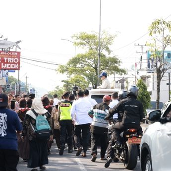 Kala Warga dan Anak-Anak Sekolah Antusias Sapa Prabowo di Magelang