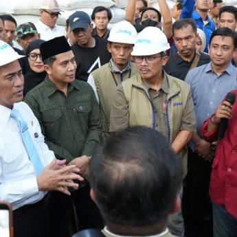 Dirut BULOG Terima Kunjungan Mentan di Gudang BULOG Jawa Timur, Pastikan Stok Beras Tertinggi Sepanjang Sejarah