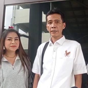 Anisa Bahar dan Ratu Meta Rugi Ratusan Juta Buntut Dugaan Penipuan Travel Umrah