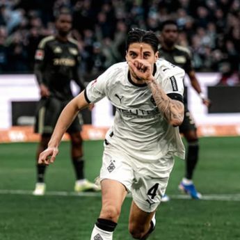 Gladbach Gagal Menang, Kevin Diks Cedera