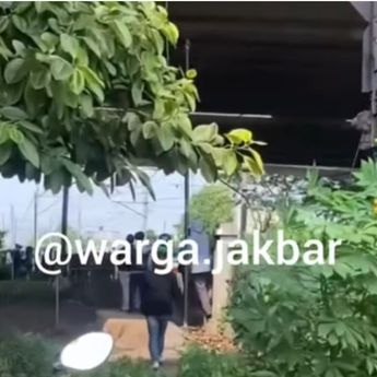 Calon Penumpang Tewas Dihantam KRL di Rawa Buaya