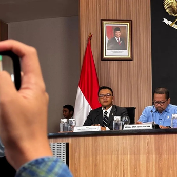 Menlu Tegaskan Permintaan Lintas Udara AS Masih Dikaji, Utamakan Kedaulatan