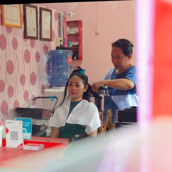 Cerita Anastasia, Nasabah PNM Mekaar Bikin Salon Gratis untuk ODGJ