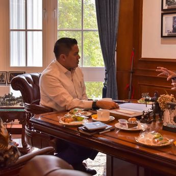 Seskab Teddy Bahas Program Hunian dan Pengembangan TOD Bersama BTN dan KAI